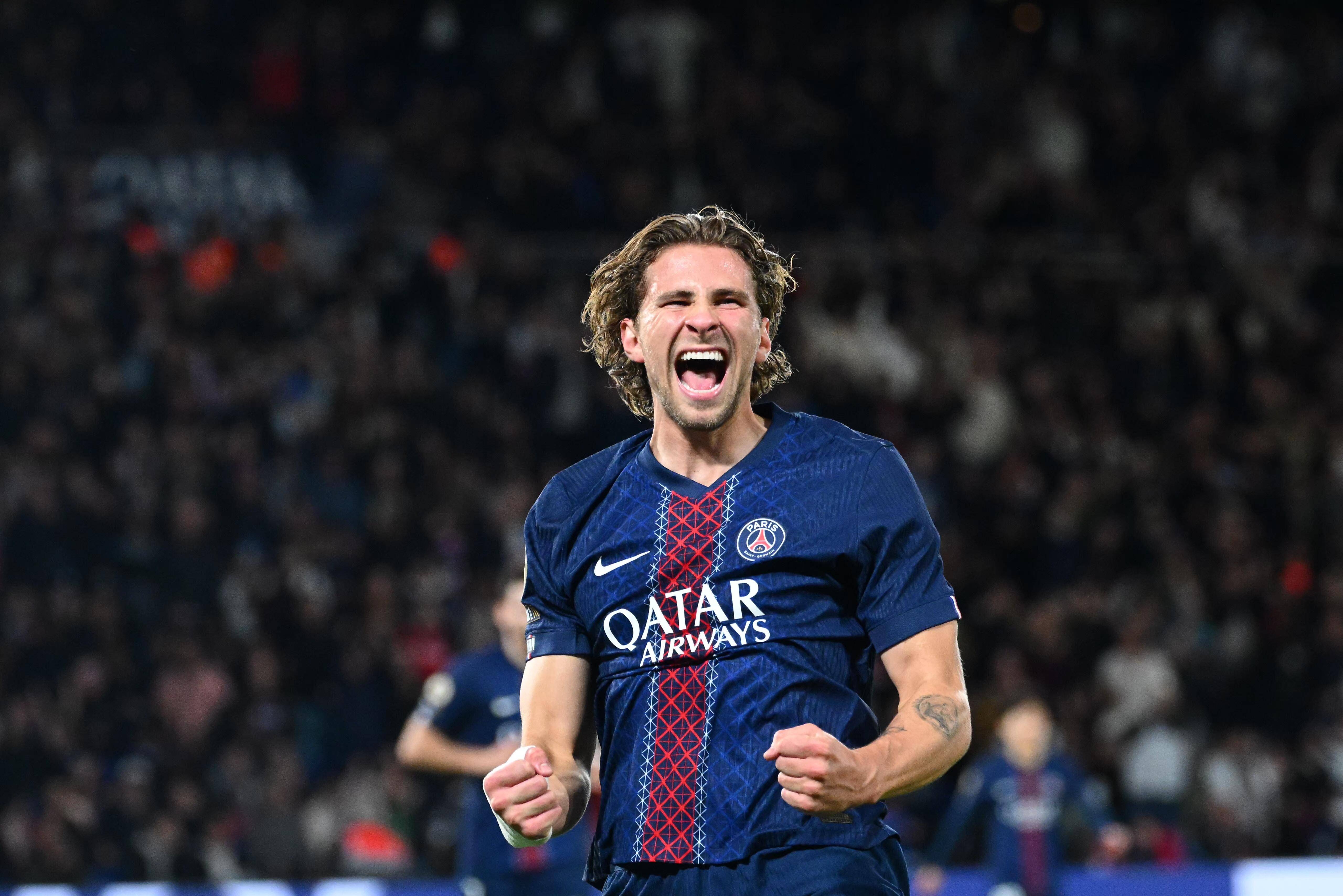 kaiyun.com-6300万欧中卫！队报：扎巴尔尼近3场表现出色 但尚未完全证明自己