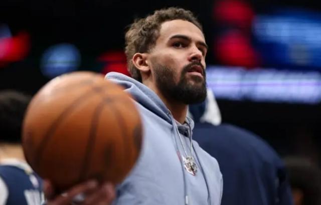 奇才计划三年续约特雷·扬 他将在本周五迎来复出